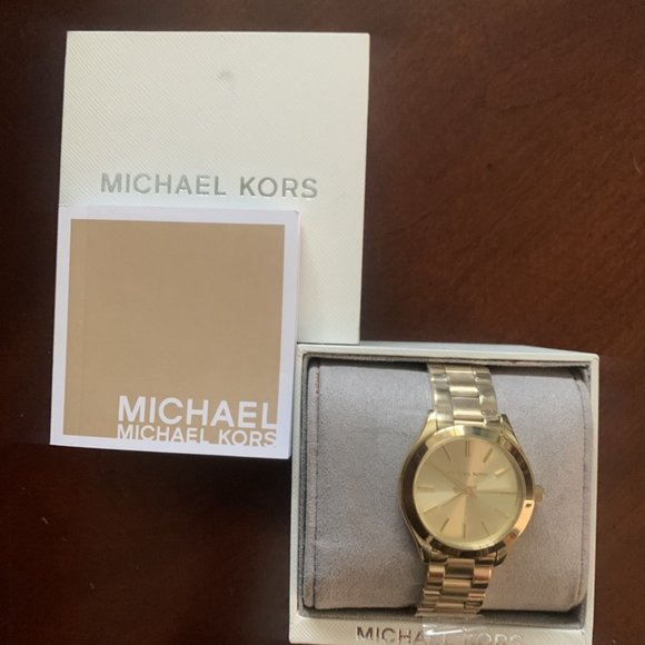 Michael Kors Watch NWT 50% OFF - Picture 1 of 4